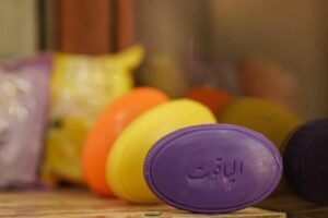 صابون الياقوت.. رغاوة لا تقاوم وعطر يدوم طويلاً